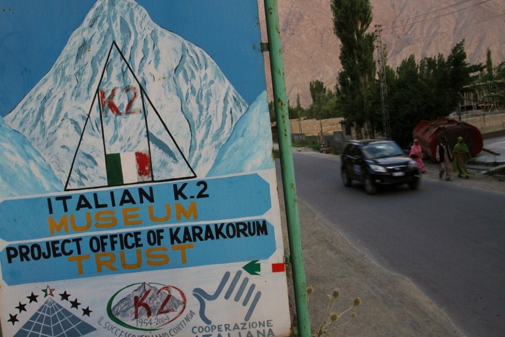 In Pakistan, a caccia di permafrost sul "trono dei giganti"