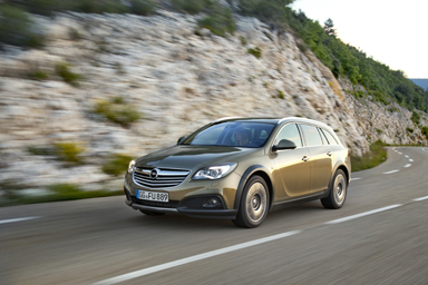 Opel Insignia Country Tourer, fuoristrada nel DNA