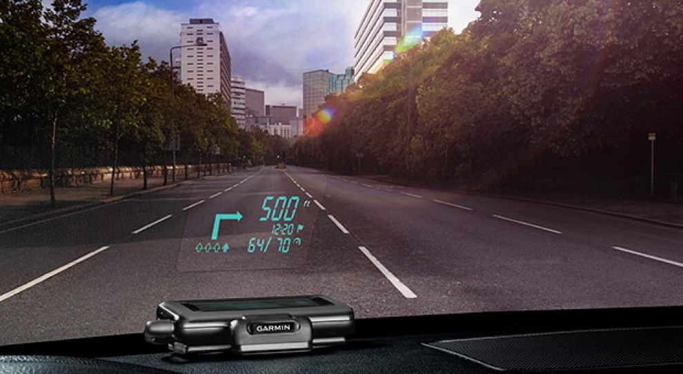 Garmin, un HUD per automobili e smartphone