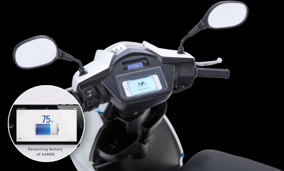 Smartphone e scooter, matrimonio in Giappone