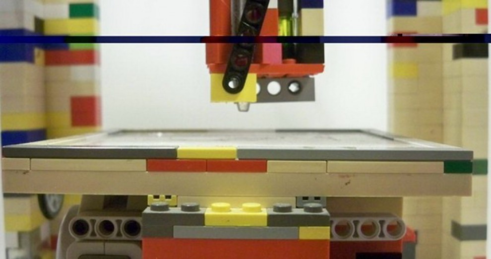 Una stampante 3D fatta di Lego