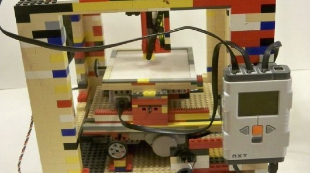 Una stampante 3D fatta di Lego
