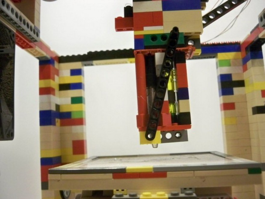 Una stampante 3D fatta di Lego
