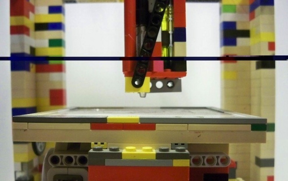 Una stampante 3D fatta di Lego