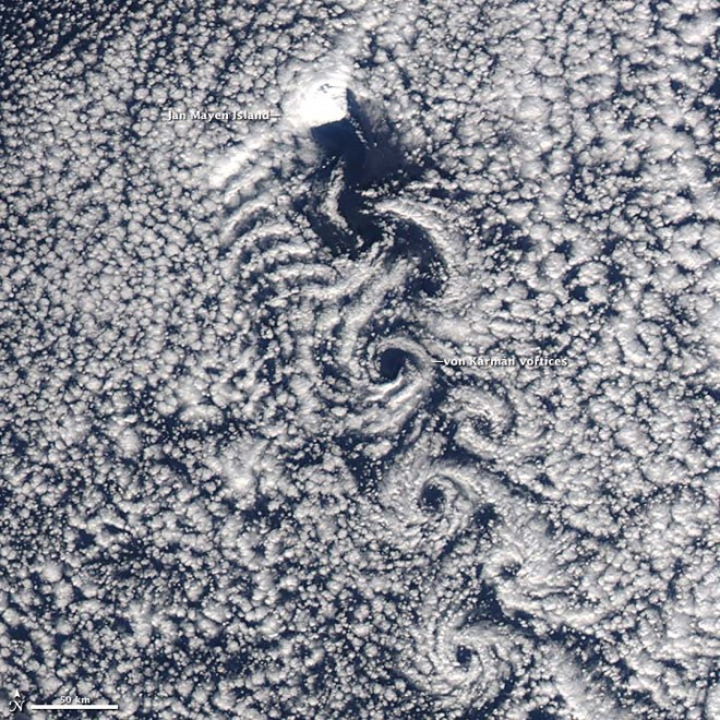 Vortici e zucchero a velo, spirali in serie tra le nuvole