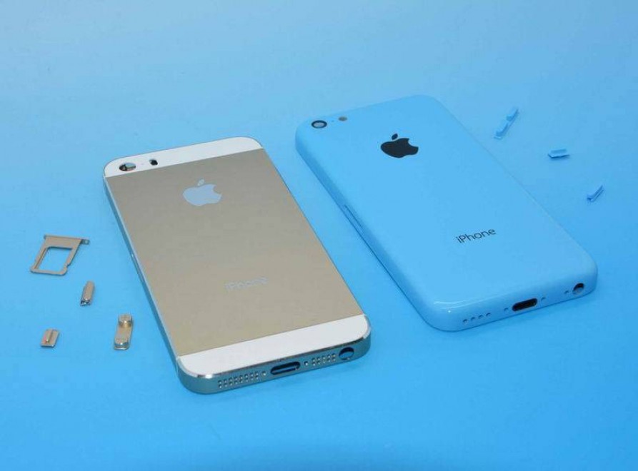 iPhone 5S e 5C fianco a fianco