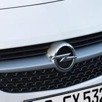 Opel Adam Black Link e White Link