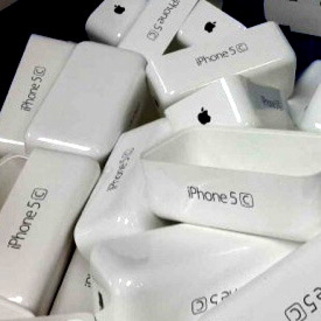 iPhone 5c, le immagini della confezione