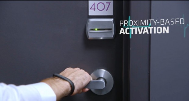 Il braccialetto salva-password segue il tuo cuore