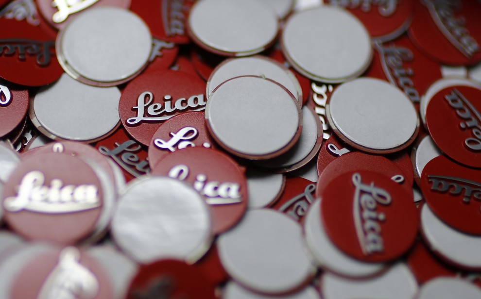 "Leica" 99 anni di scatti: fotoreportage dentro la fabbrica