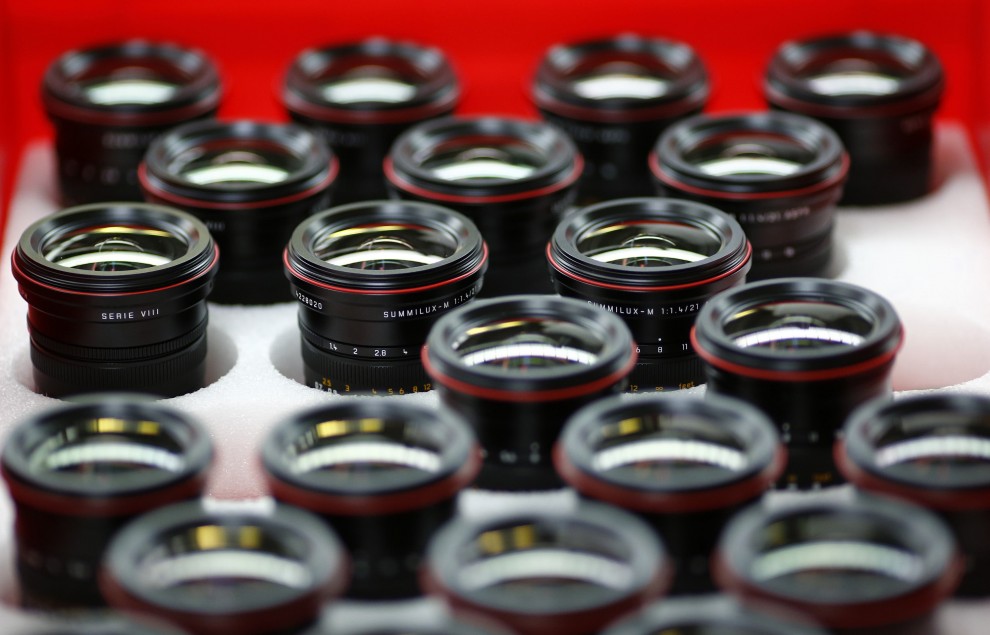"Leica" 99 anni di scatti: fotoreportage dentro la fabbrica