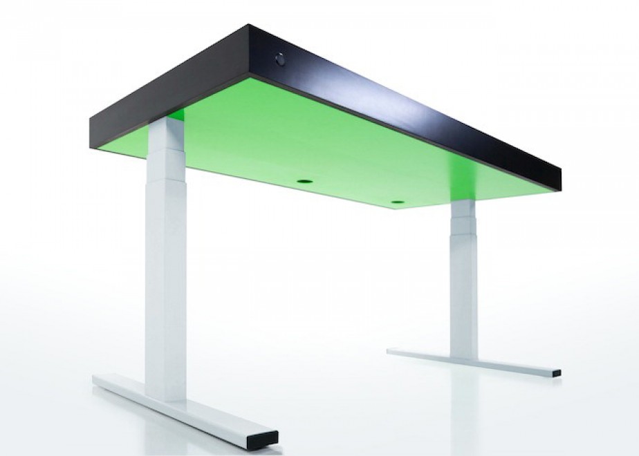 Stir Kinetic Desk, la scrivania &egrave; smart