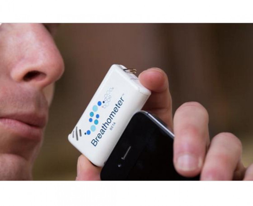 Breathometer, un etilometro nello smartphone