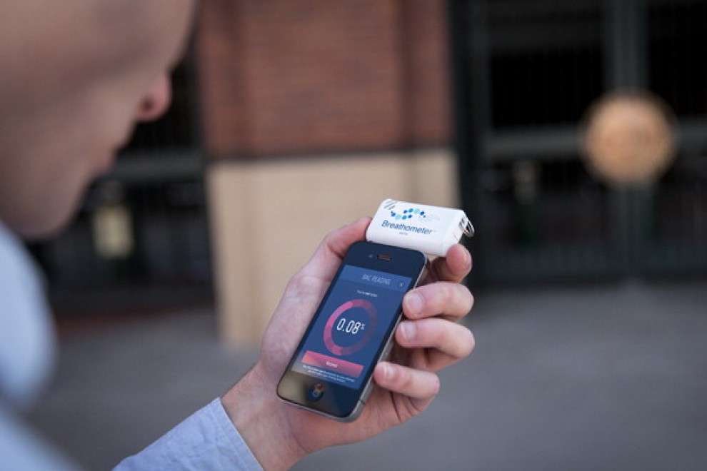 Breathometer, un etilometro nello smartphone